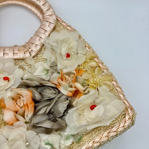 Vintage Handbag with Flowers - Picture 9 of 13